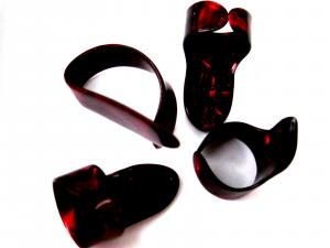 RED PEARL FINGER/THUMB PICKS SET